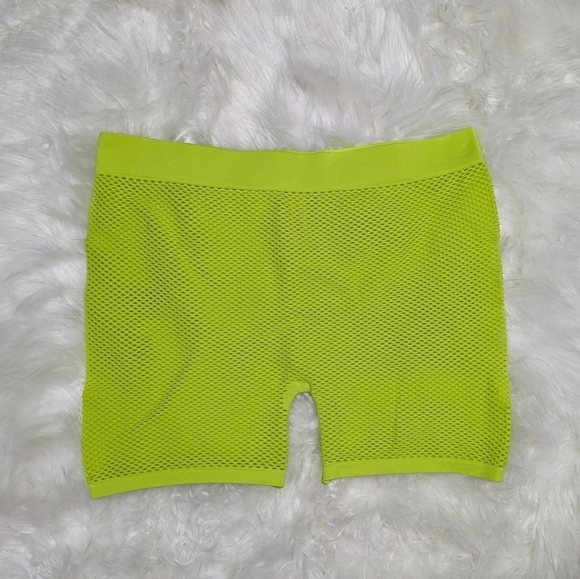 New SKIMS Limited Edition Lime Green Perforated Seamless Bike Shorts Size 3X - Picture 3 of 7